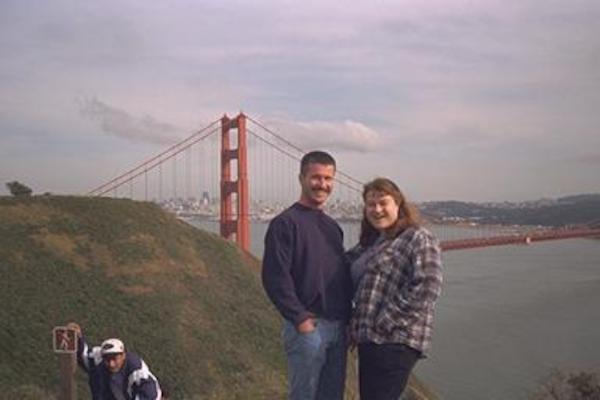 Xine and Jeff at the Golden Gate Bridge