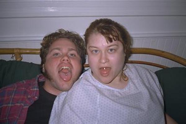 Reid and Xine compare tongues