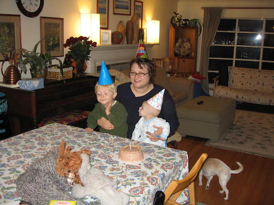 Tim, Xine and Cole for Xine's b-day cake (11-11-2005 18:09)