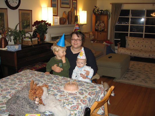 Tim, Xine and Cole for Xine's b-day cake (11-11-2005 18:09)