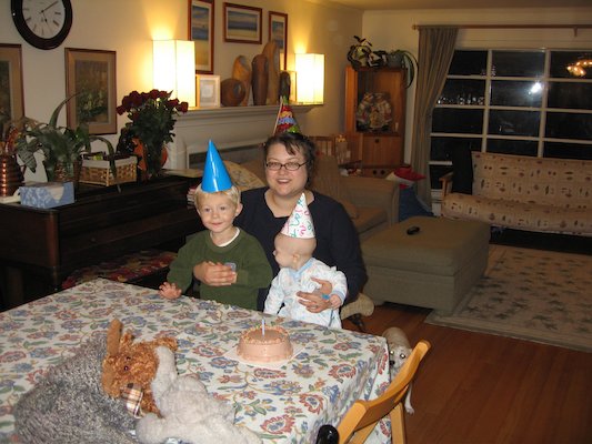 Tim, Xine and Cole for Xine's b-day cake (11-11-2005 18:10)