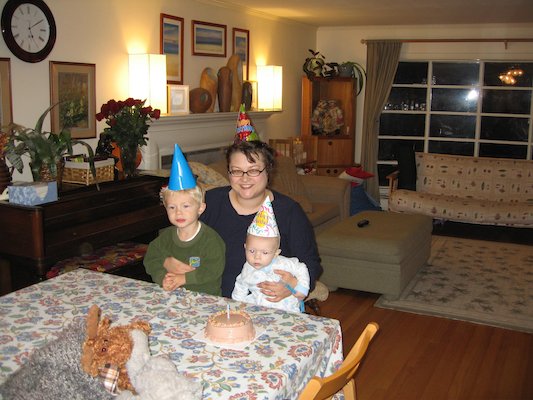 Tim, Xine and Cole for Xine's b-day cake (11-11-2005 18:10)