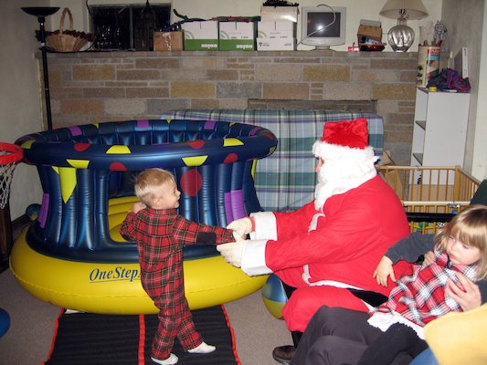 Tim and Santa, and Emma (12-03-2005 17:56)