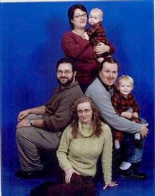 Picture People-- Juj, Marie, Xine, Ben, Tim and Cole (12-28-2005 20:03)