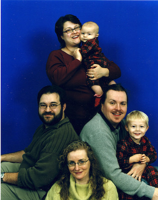 Picture People-- Juj, Marie, Xine, Ben, Tim and Cole (12-28-2005 20:02)