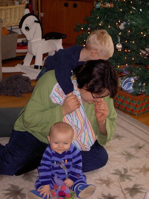 Xine, Tim and Cole (12-22-2005 11:11:53)