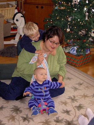 Xine, Tim and Cole (12-22-2005 11:12:09)