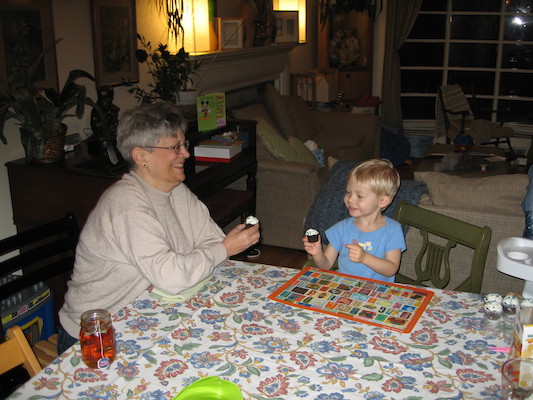 Nea and Tim doing "Cheers" (03-01-2006 19:28)