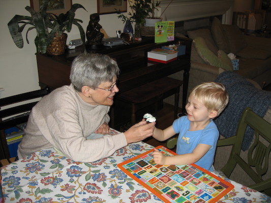 Nea and Tim doing "Cheers" (03-01-2006 19:28)