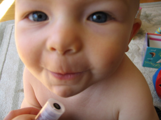 Cole naked closeup (04-10-2006 13:02)