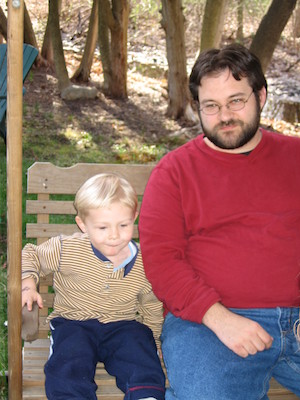 Tim and Juj on the swing (04-15-2006 18:19)