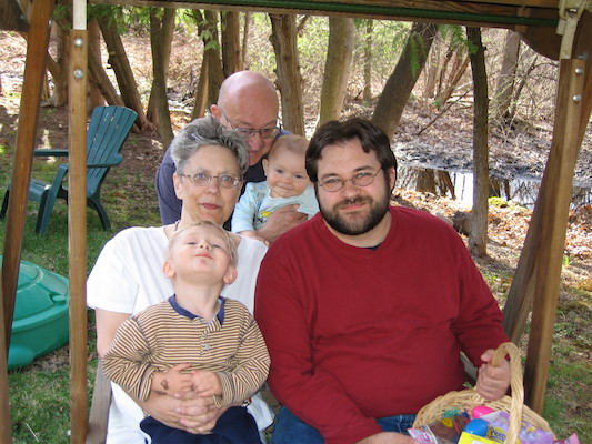 Tim, Karen, Tony, Cole and Juj (04-15-2006 18:20)