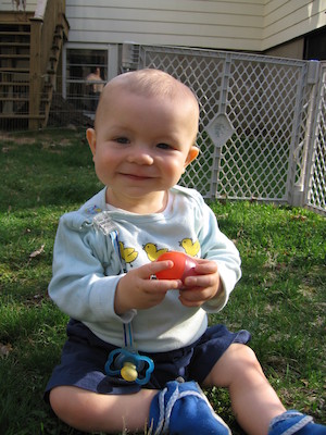 Cole hunting eggs (04-15-2006 18:22)