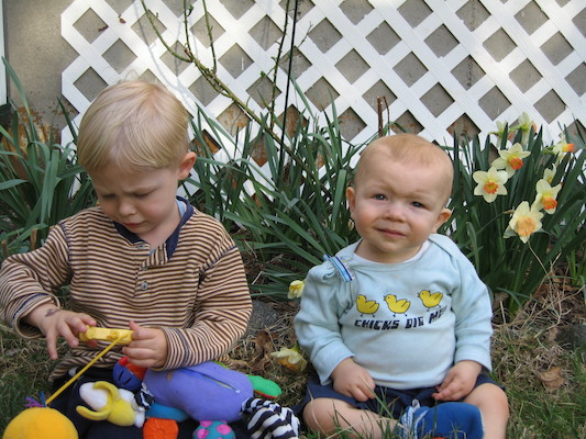 Tim and Cole by the flowers (04-15-2006 18:34)