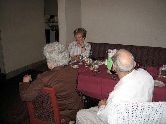 Grandma, Bonnie and Bill (04-28-2006 21:56)