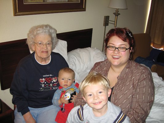 Great-grandma, Cole, Tim and Xine (04-29-2006 12:40)