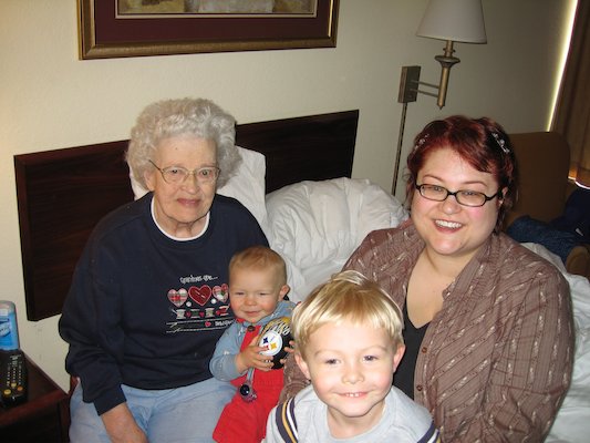 Great-grandma, Cole, Tim and Xine (04-29-2006 12:40)