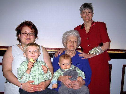 Xine, Tim, Great-grandma, Cole and Karen (04-29-2006 21:05)