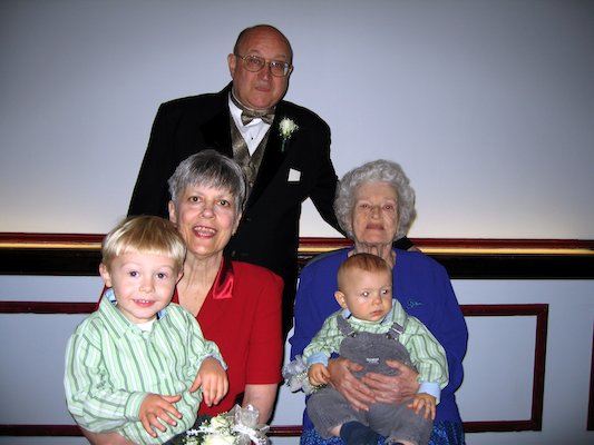 Tim, Karen, Tony, Great-grandma and Cole (04-29-2006 21:07)