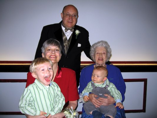 Tim, Karen, Tony, Great-grandma and Cole (04-29-2006 21:07)
