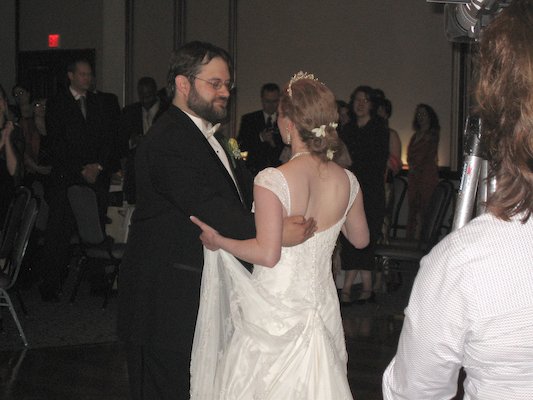 Marie and Juj first dance (04-29-2006 21:52)