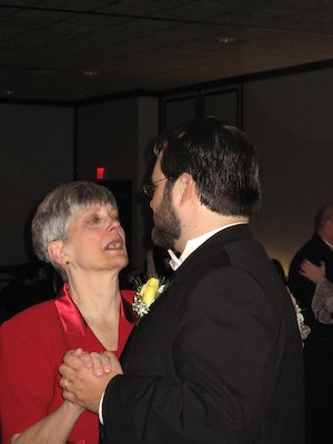 Juj and Karen dancing (04-29-2006 22:21)