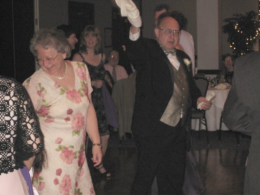 Tony "dancing" (04-29-2006 23:37)