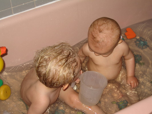 Tim and Cole in the tub (05-16-2006 19:51)