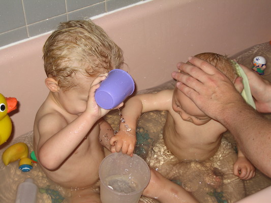 Tim and Cole in the tub (05-16-2006 19:52)