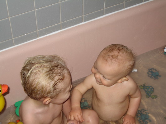 Tim and Cole in the tub (05-16-2006 19:51)