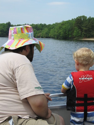 Tim and Juj on the boat (05-29-2006 20:38)