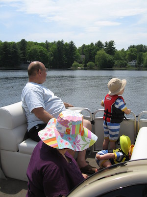 Tony, Tim, Xine and Cole on the boat (05-29-2006 20:38)