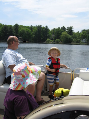 Tony, Tim, Xine and Cole on the boat (05-29-2006 20:38)