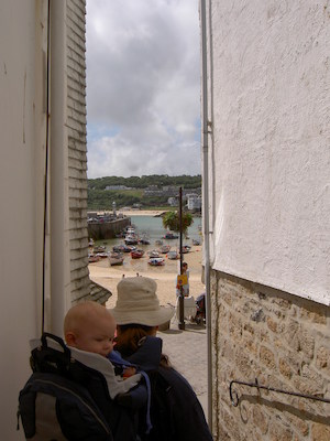 View out of St. Ives harbor (07-09-2006 08:20)