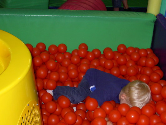 Tim in the Paradise Park ball pit (07-09-2006 05:41)
