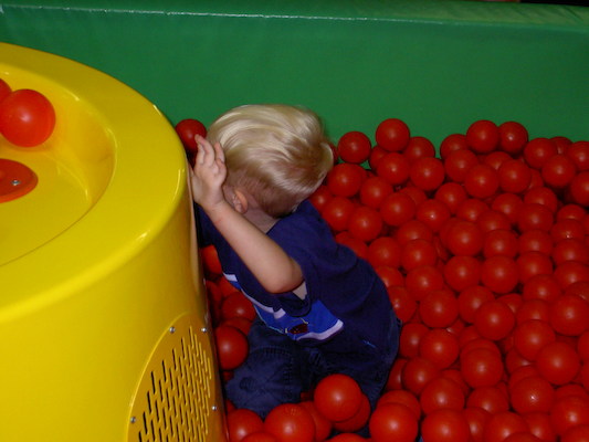 Tim in the Paradise Park ball pit (07-09-2006 05:41)