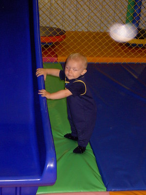 Cole at Paradise Park (07-09-2006 08:21)