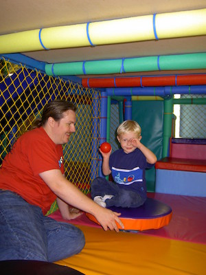 Ben spinning Tim (07-09-2006 08:22)