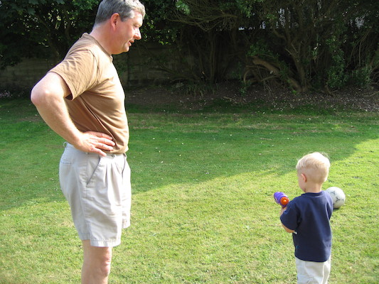 Granddad and Tim with the bubble gun (07-02-2006 18:49:02 BST)