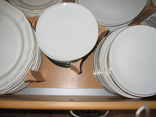 Peg-board dish organizer (from top) (07-10-2006 10:05:15 BST)