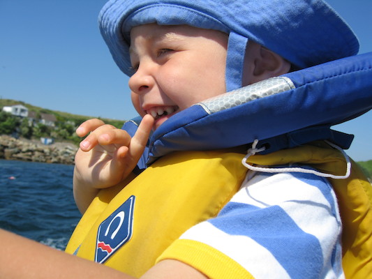 Tim on the boat (07-18-2006 12:09:51 BST)