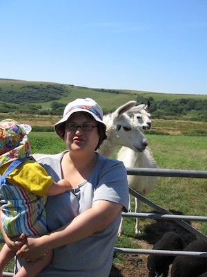 Cole, Xine and the Cornish llamas (07-18-2006 13:07:21 BST)