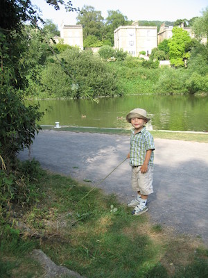 Tim attacking a tree (07-20-2006 18:51:54 BST)