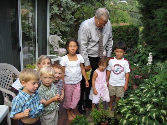 Noah, Tim, Tate, Amy, Laura. ron, kristen, eric (08-06-2006 19:27)