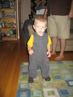 Cole Standing (09-07-2006 09:31)