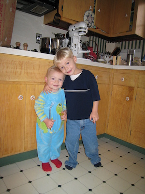 Tim and Cole cuddling (12-02-2006 14:17)