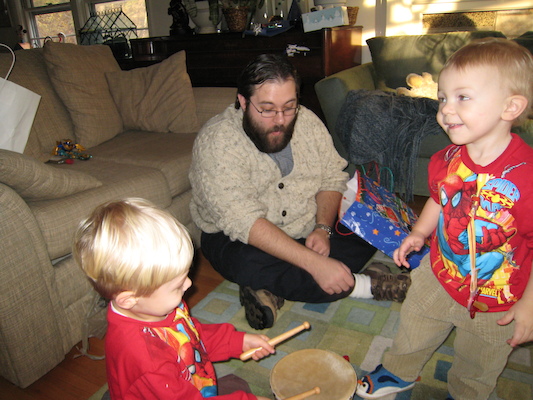 Tim, Juj and Cole drumming (12-31-2006 15:23)