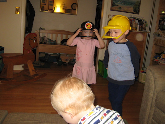 Firefighters Emma and Tim amaze Cole (02-04-2007 17:15)