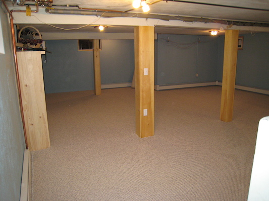 Basement after carpet (02-26-2007 17:10)