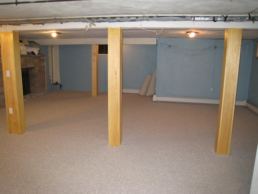 Basement after carpet (02-26-2007 17:10)